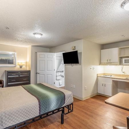 Hometowne Studios By Red Roof Orlando - Casselberry Bagian luar foto