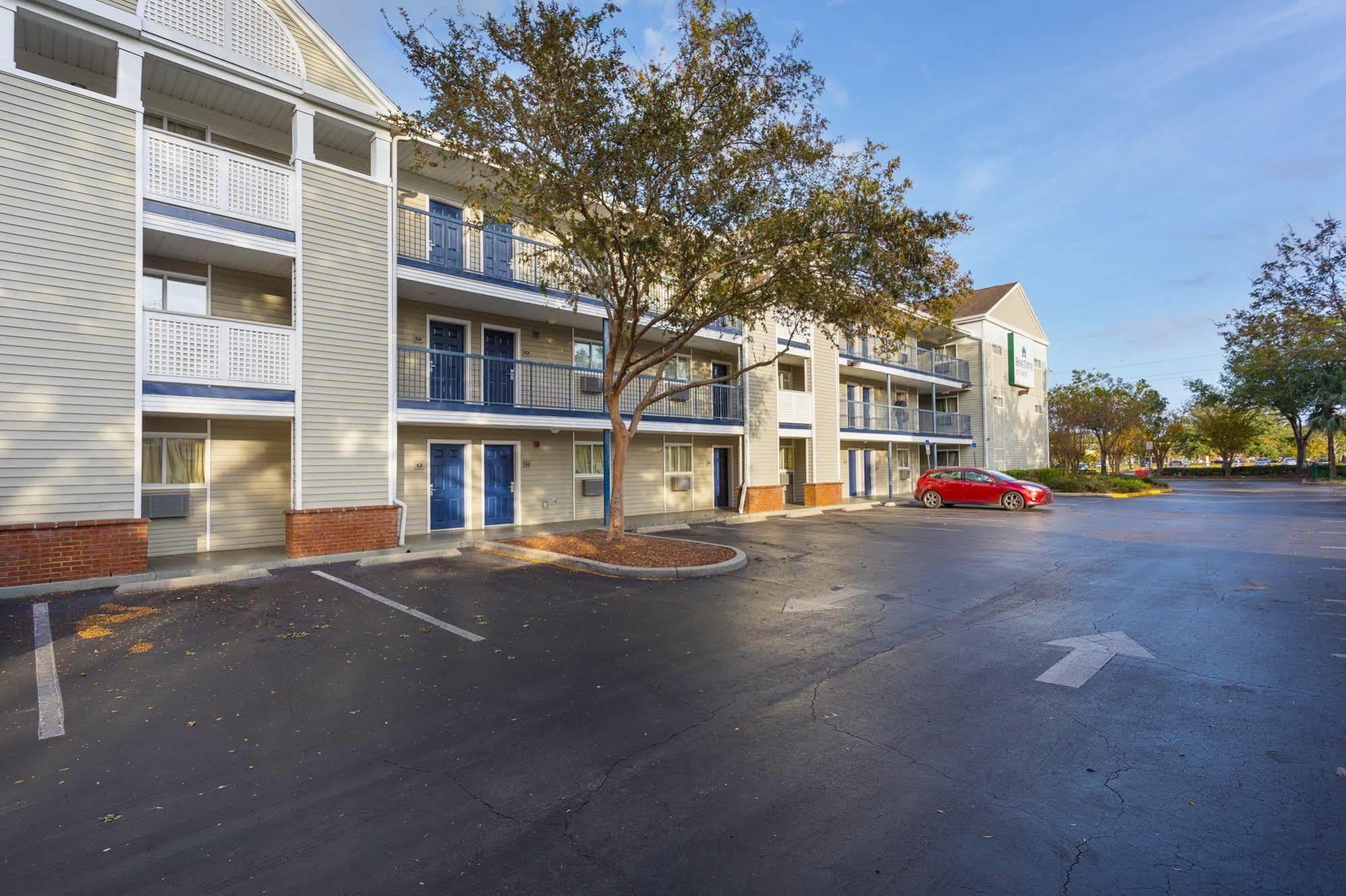 Hometowne Studios By Red Roof Orlando - Casselberry Bagian luar foto